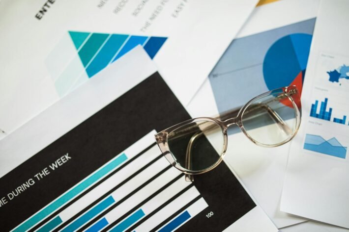 Desvendando as Métricas de Marketing Digital: Um Guia Prático para Otimização e Crescimento — como analisar metricas de marke