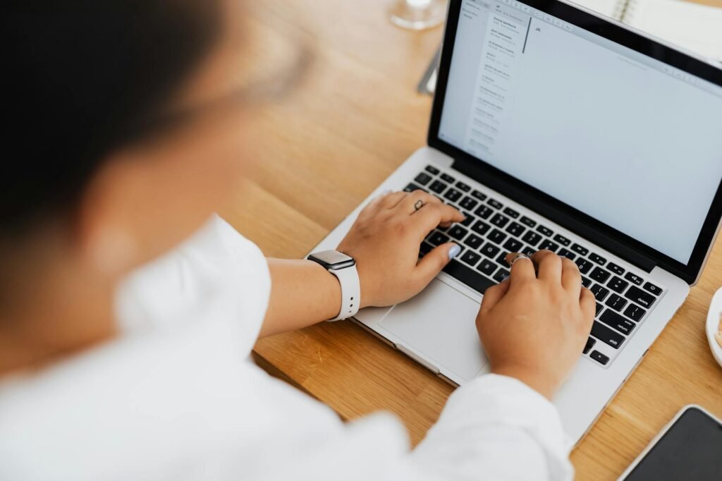 Domine a Comunicação: Dicas Essenciais para Escrever Emails Profissionais Impecáveis — dicas para escrever melhor em emails p