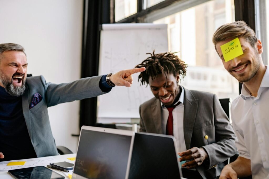 Inteligência Emocional no Ambiente de Trabalho: O Guia Definitivo para o Sucesso e Bem-Estar Profissional — inteligência emoc